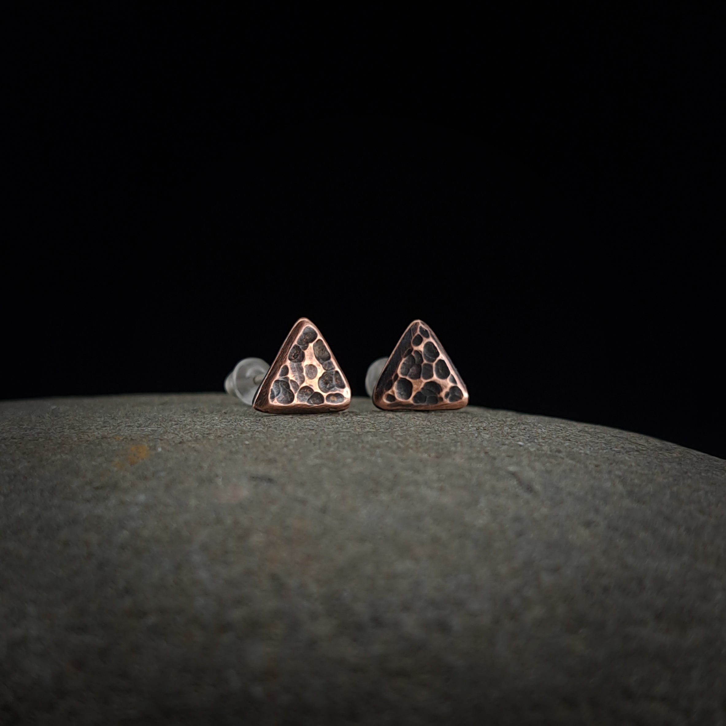 Hammered Copper Triangle Stud Earrings — 925 Sterling Silver Posts